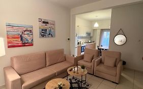 Athina'S Apartment